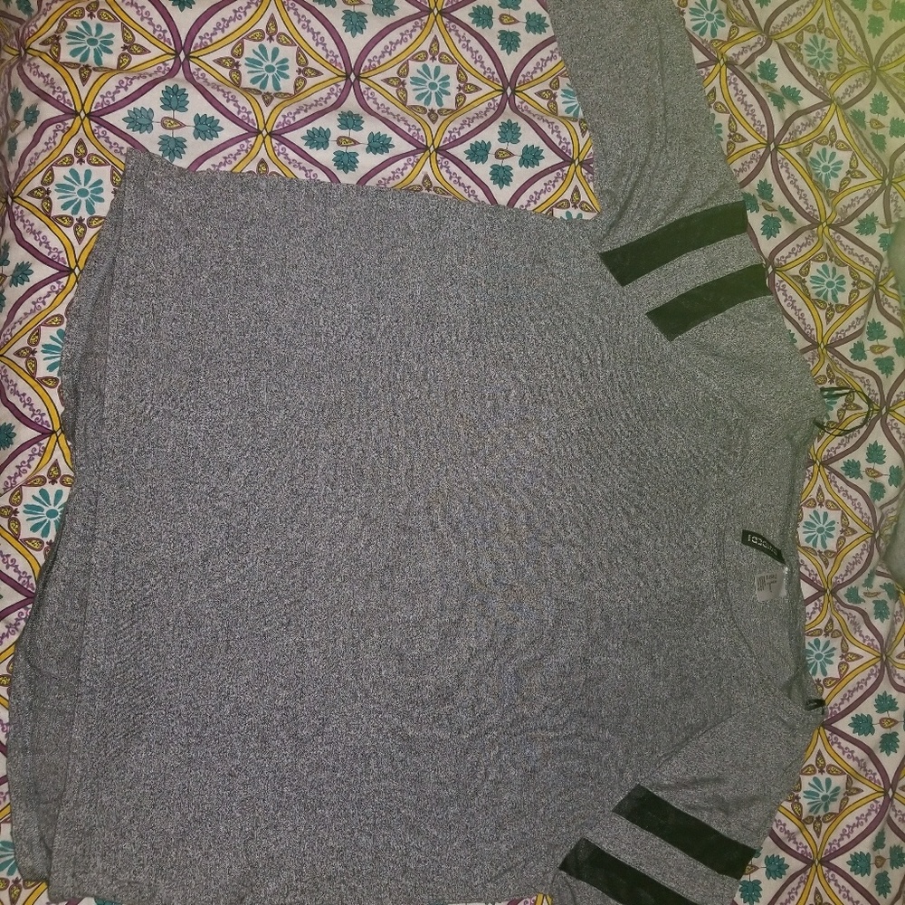 Mid sleeve shirt